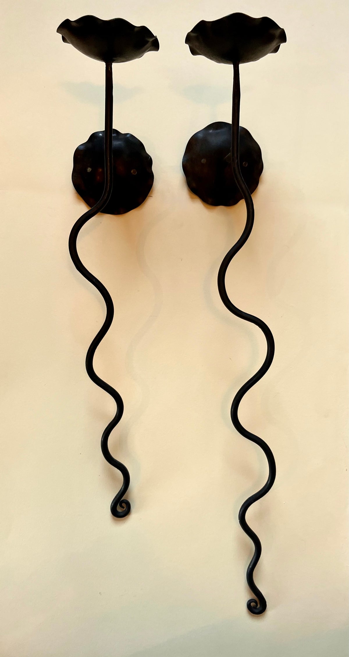 WIGGLEY WALL SCONCES