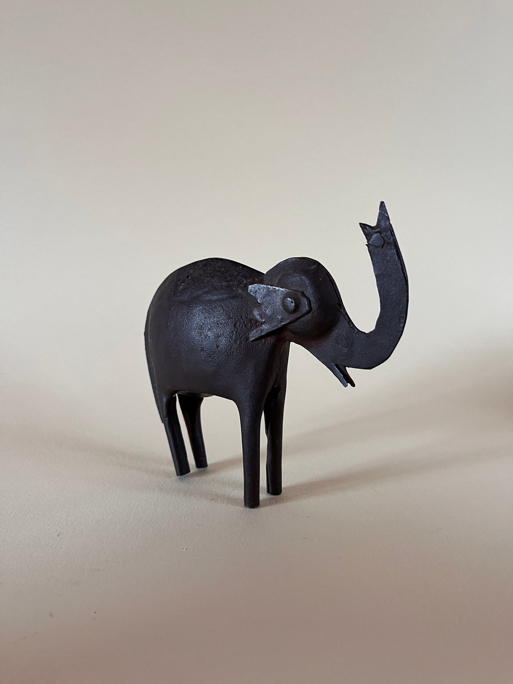 METAL ELEPHANT