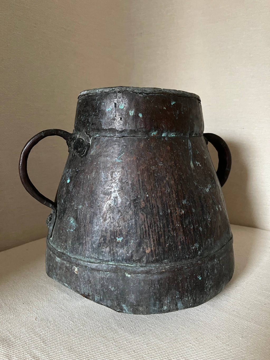 ANTIQUE COPPER POT