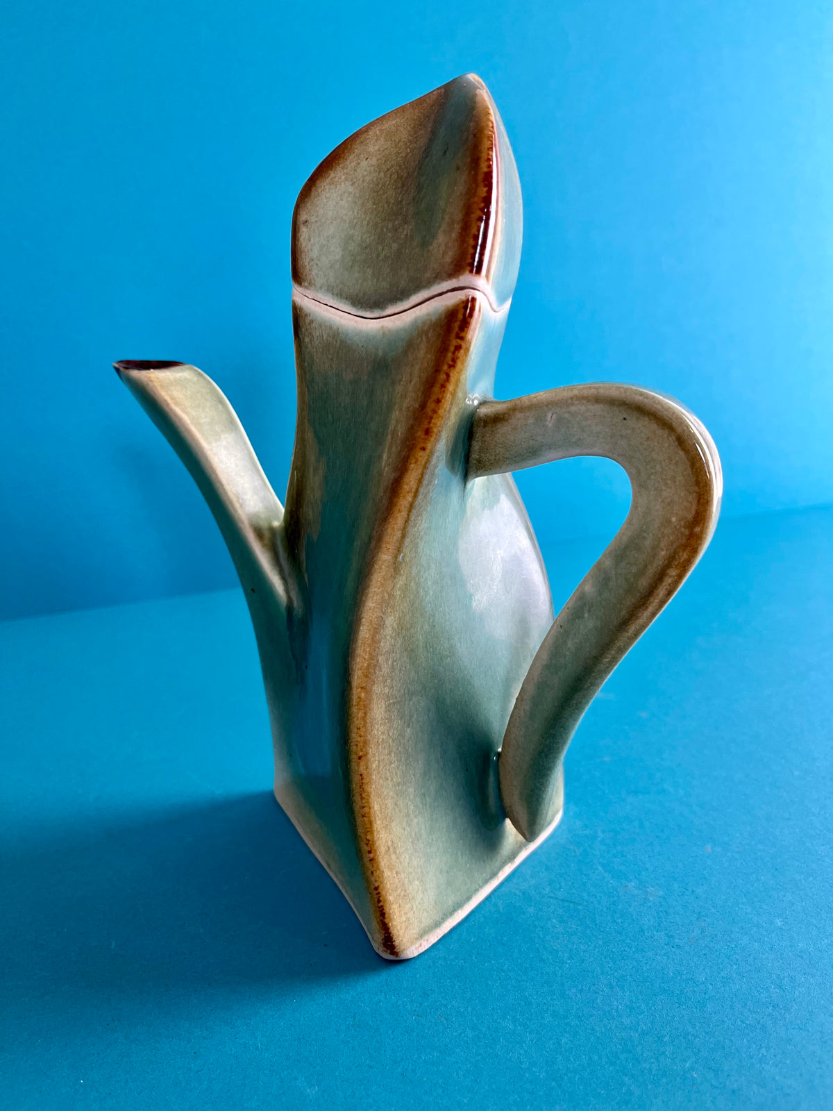 ABSTRACT CERAMIC TEA POT