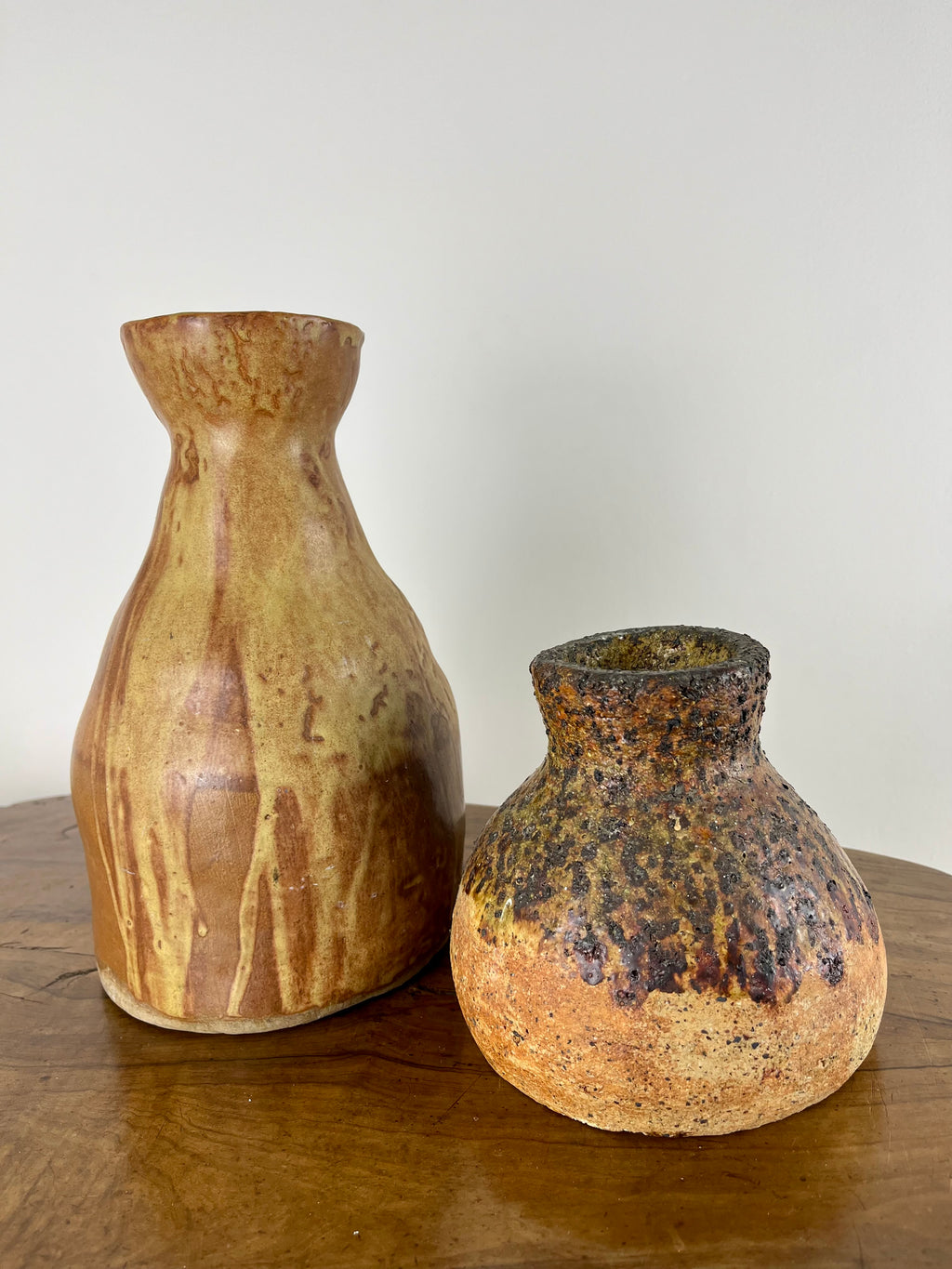 TEXTURED GLAZE CERAMIC POT