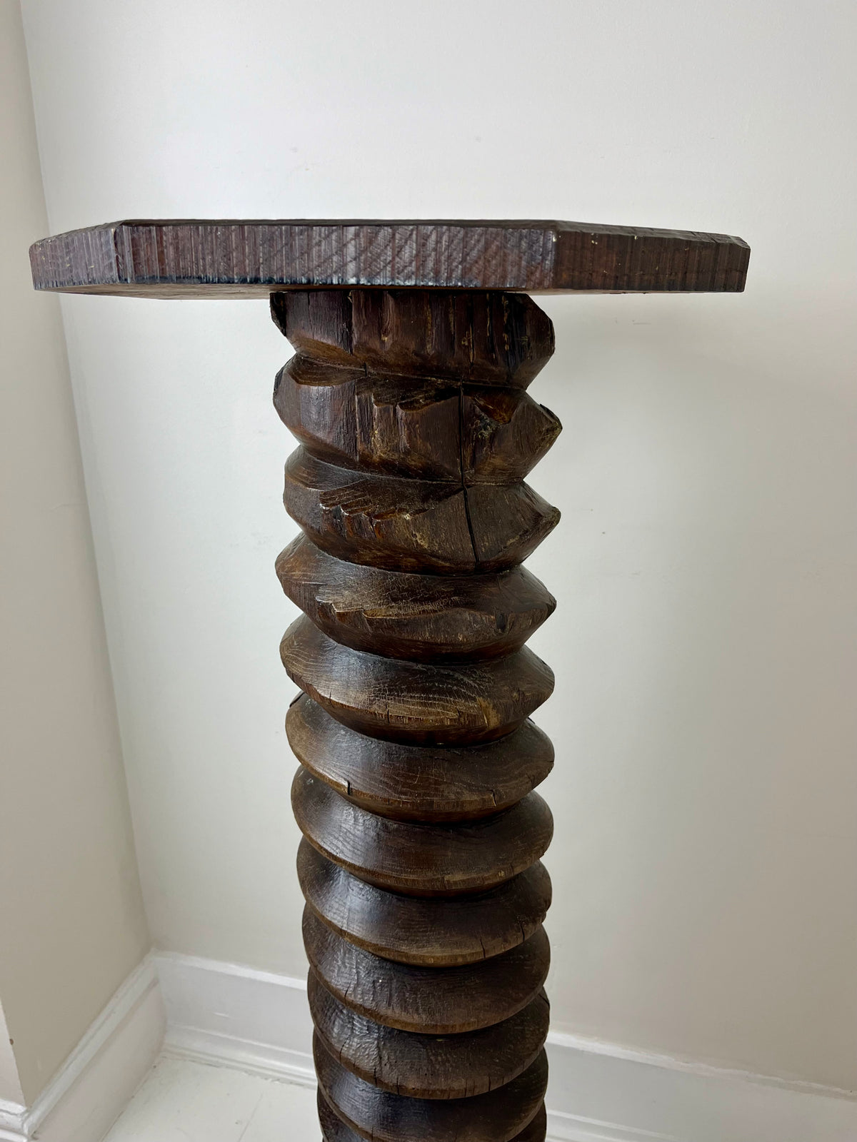 FRENCH SPRIAL PLINTH