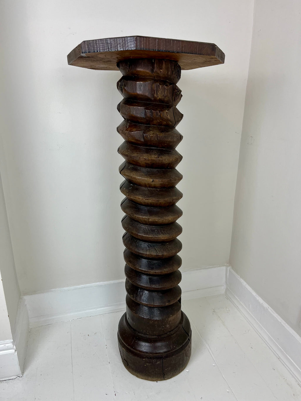 FRENCH SPRIAL PLINTH