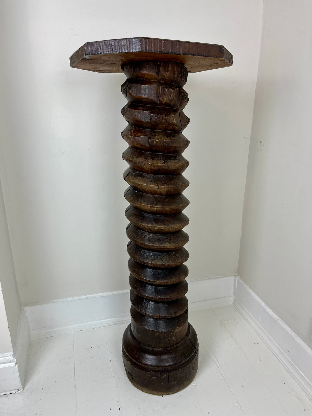 FRENCH SPRIAL PLINTH