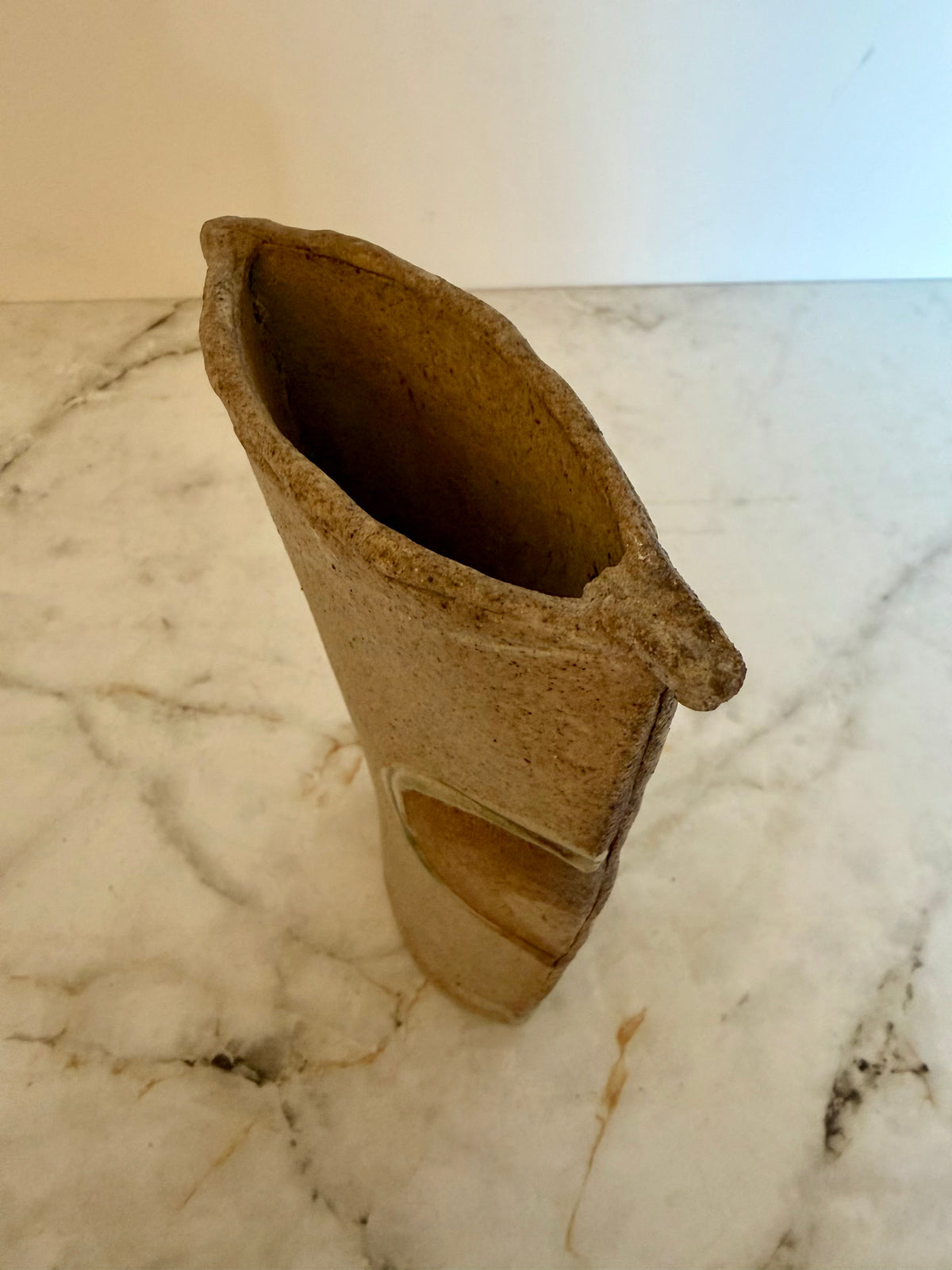 DECORATIVE VASE