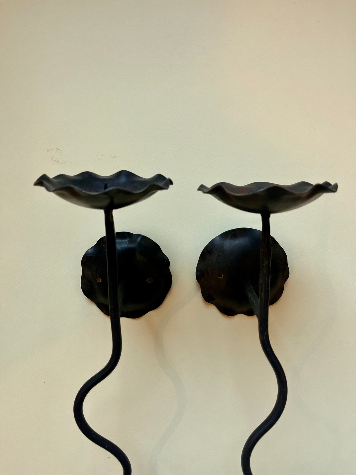 WIGGLEY WALL SCONCES