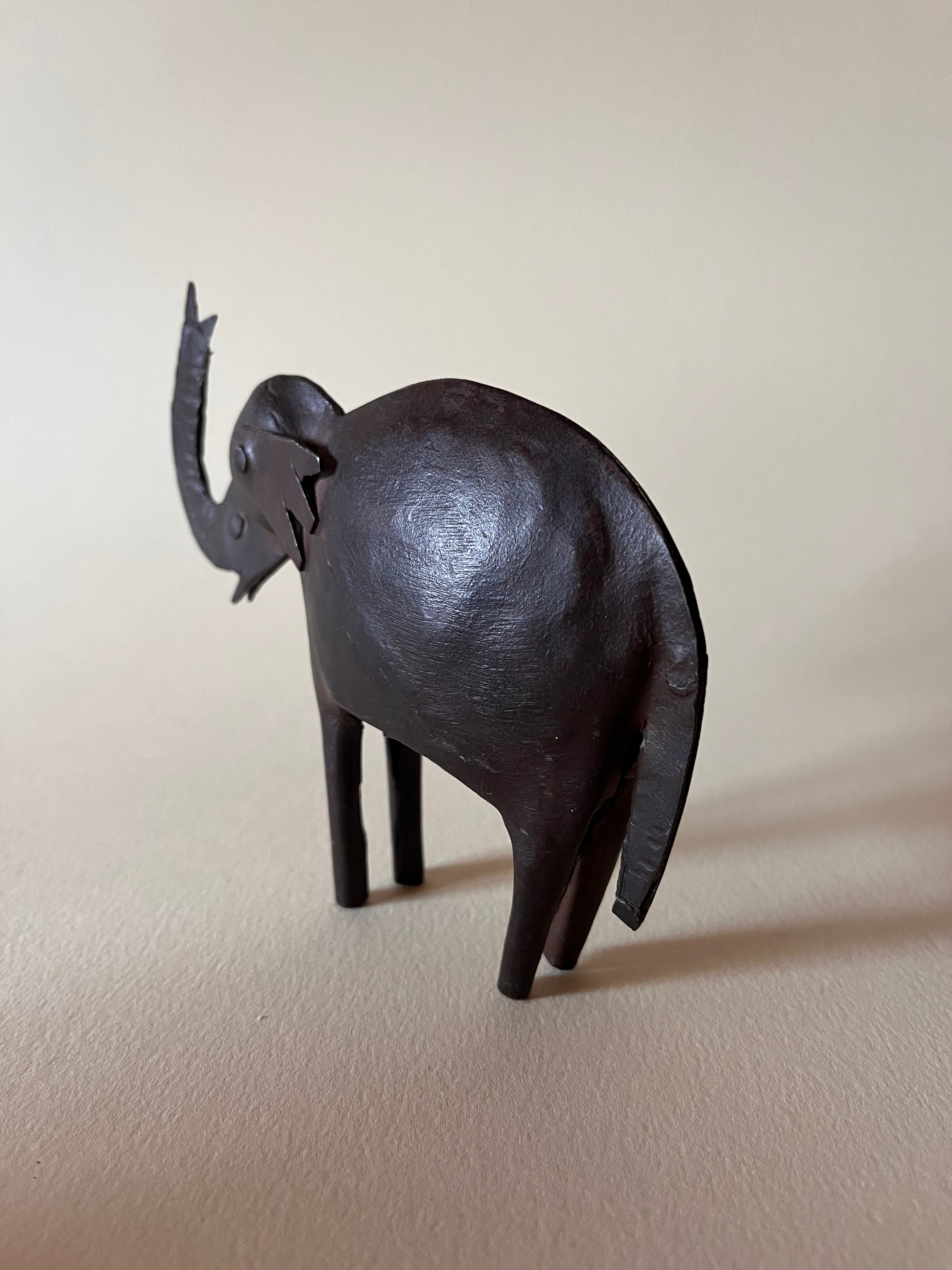 METAL ELEPHANT
