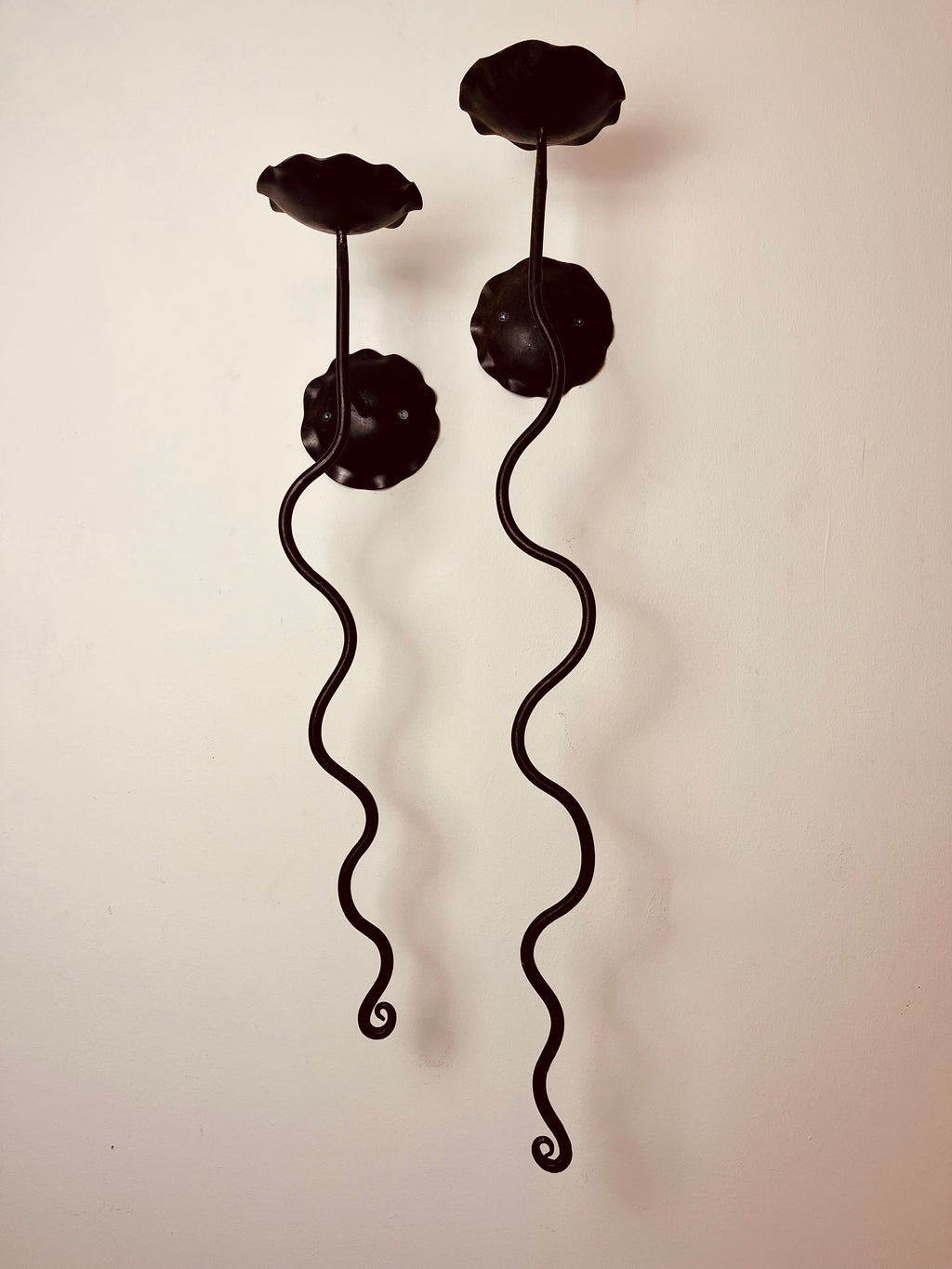 WIGGLEY WALL SCONCES