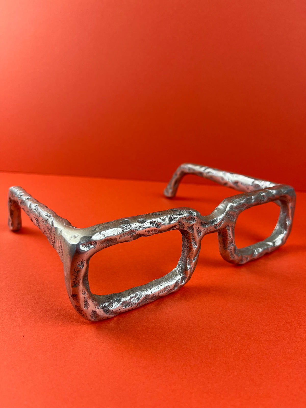 SCULPTURAL ALUMINIUM SPECTACLES