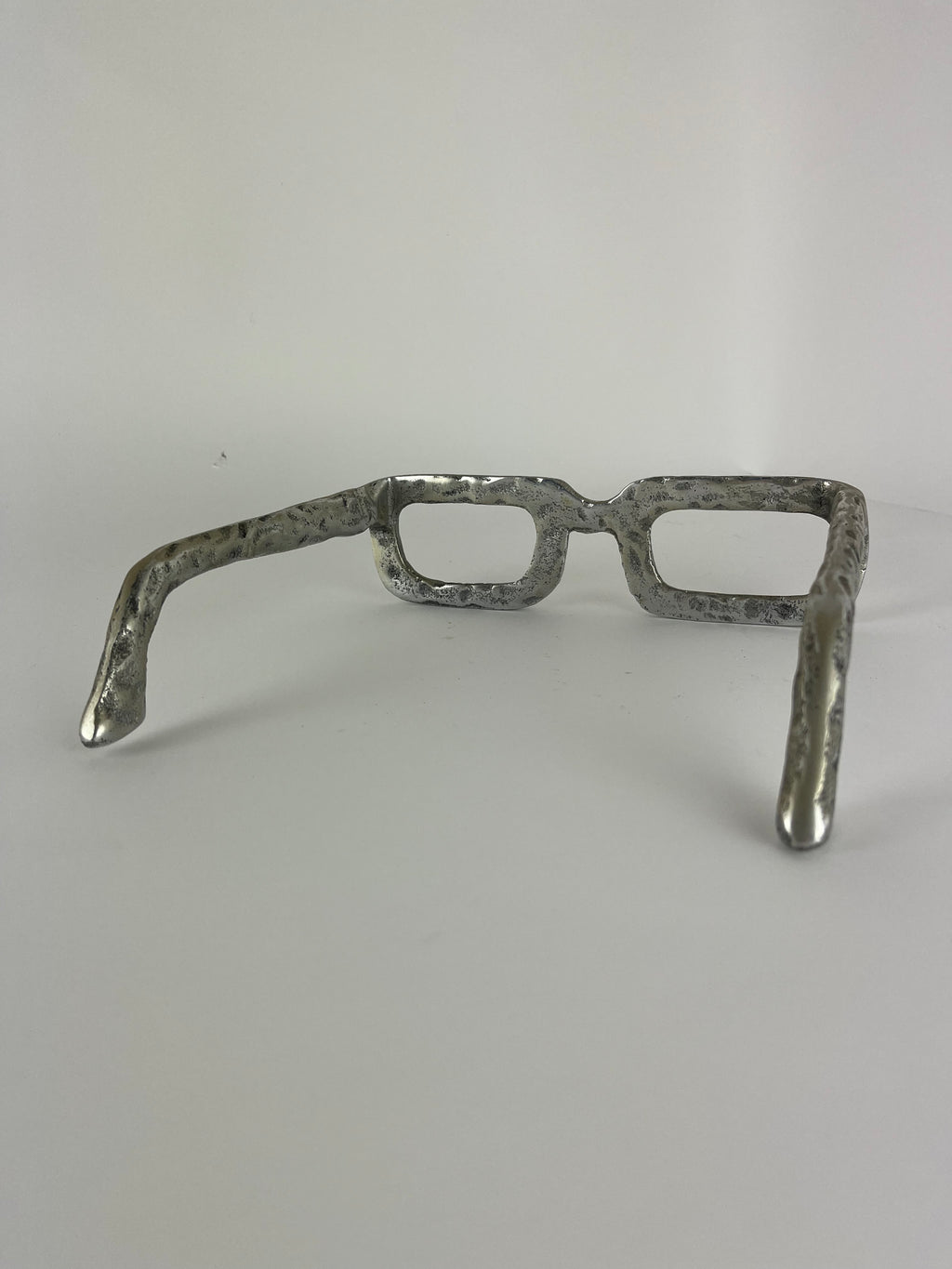 SCULPTURAL ALUMINIUM SPECTACLES