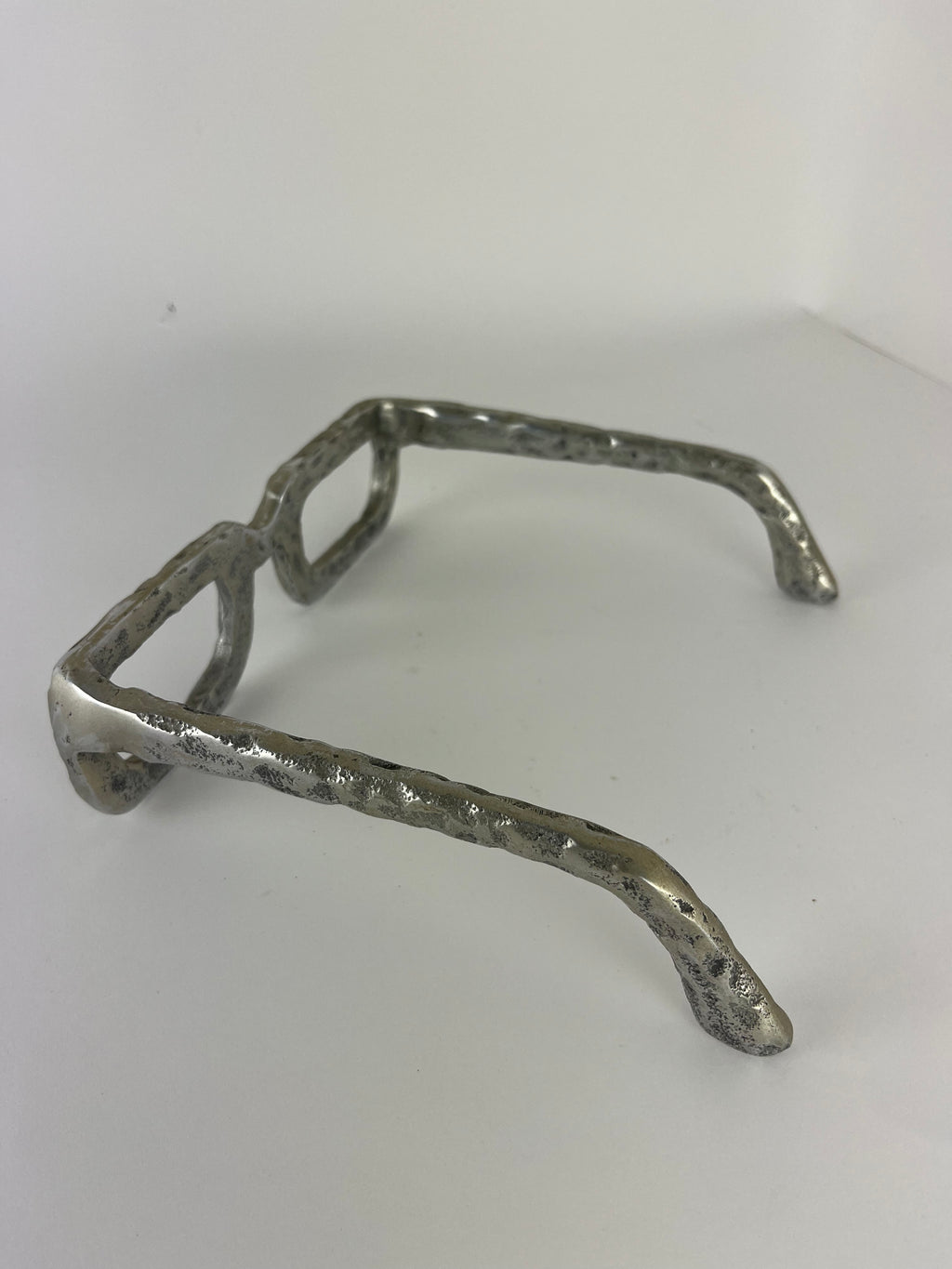 SCULPTURAL ALUMINIUM SPECTACLES